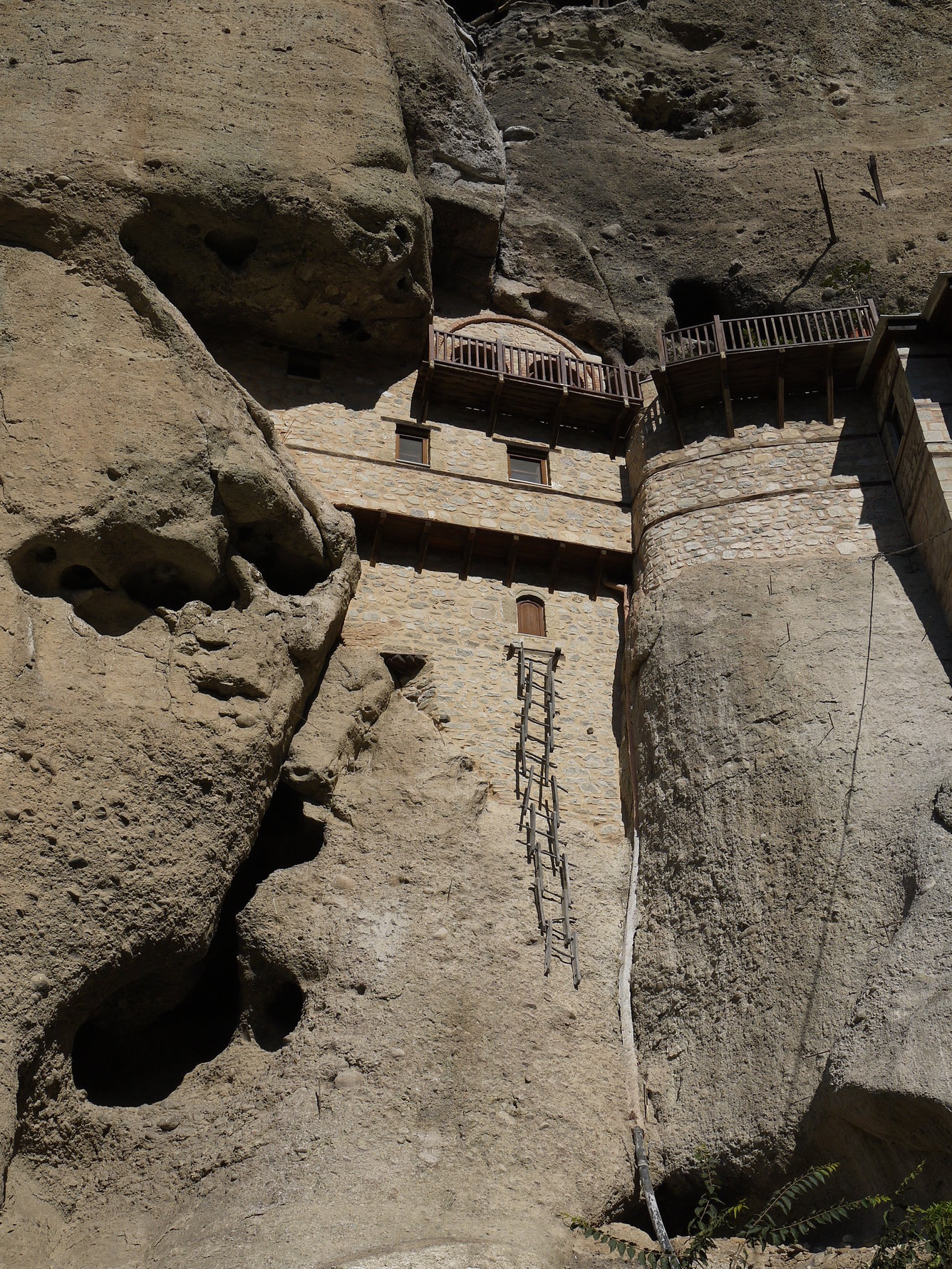 meteora-monasteries